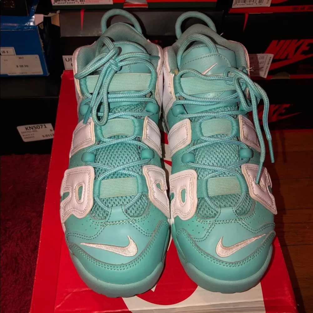 Island green uptempos
